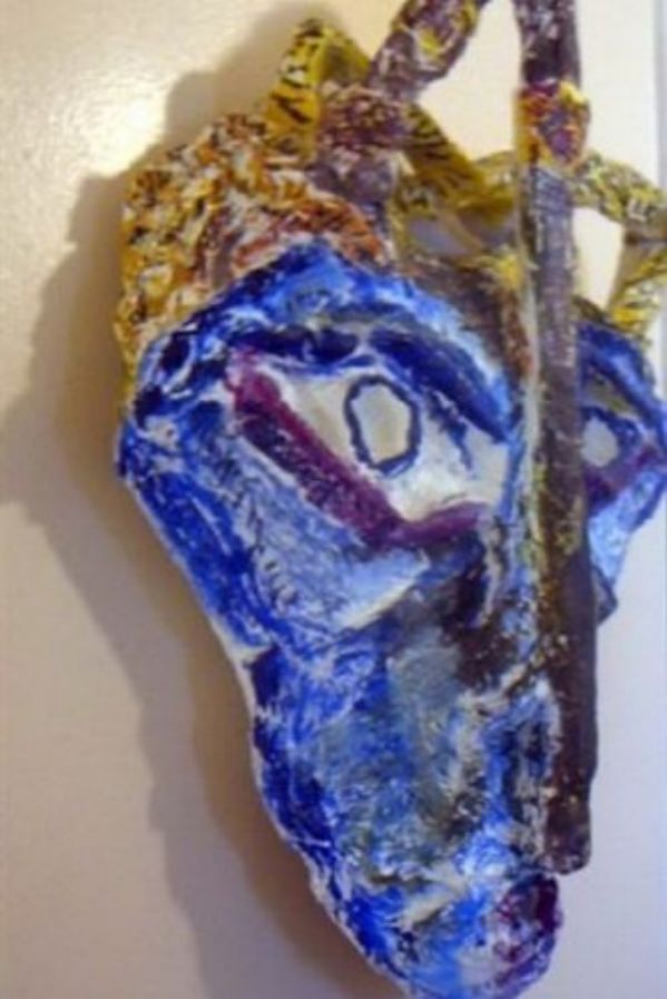 Visage-masque dans les bleus de Bernard PEYROLES
