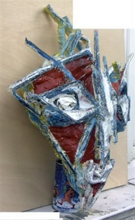 bernard peyroles visage masque avec des lignes
